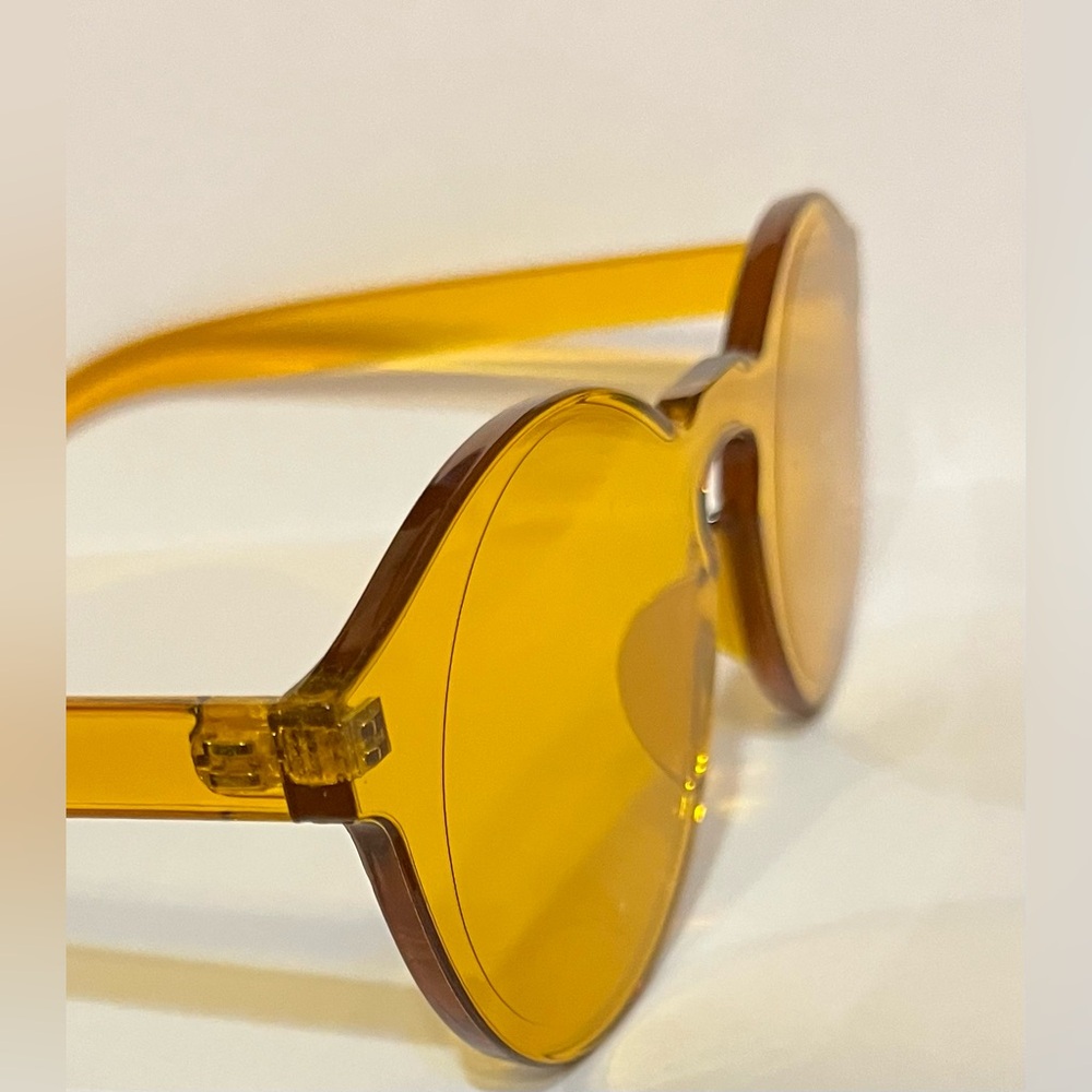 Round Rimless Yellow Sunglasses - Picture 6 of 6